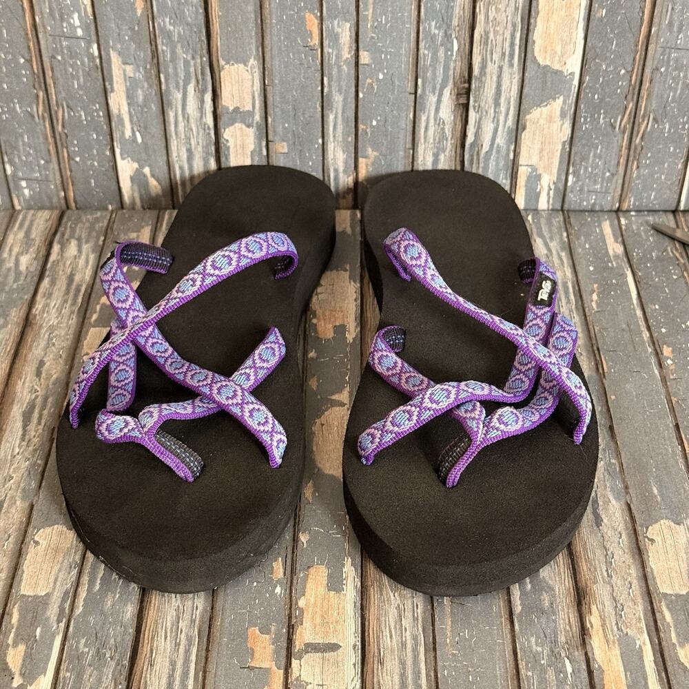 Teva Olowahu Women's Sz 8 Flip Flop Sandals Strappy Purple Geometric Beach